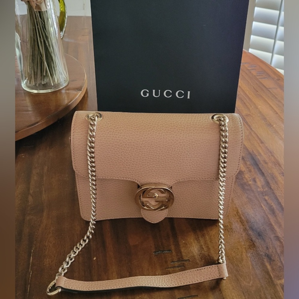 Gucci Interlocking Crossbody Chain Bag tan